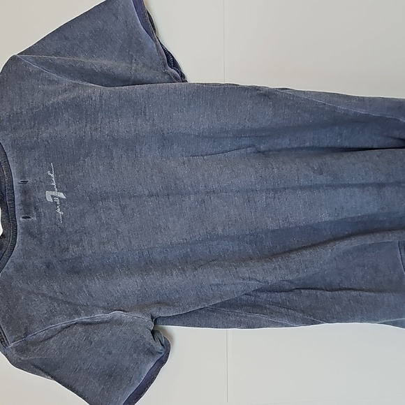 7 For All Mankind Faded  Distressed Blue V-Neck Tee Sz 7 - Picture 5 of 5